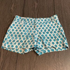 LOFT The Riviera Short. Size 0. Cream and blue/green pattern.